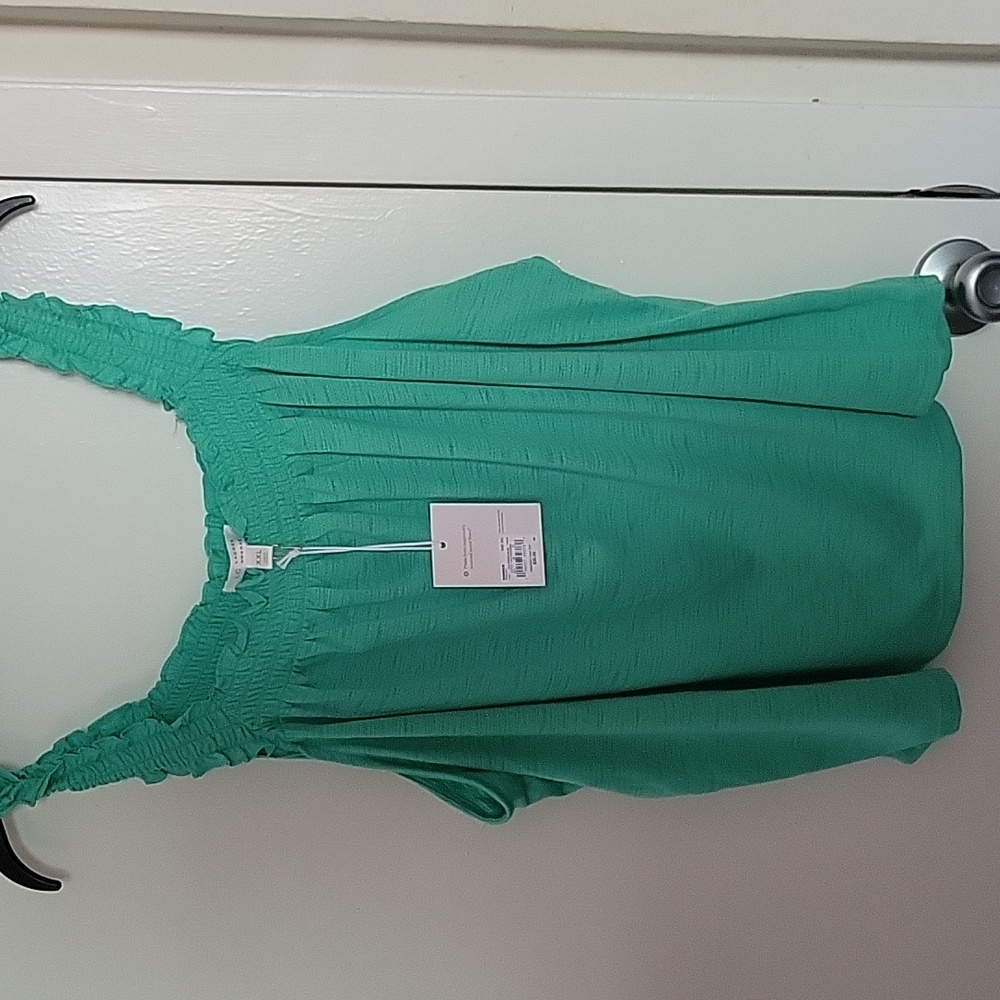 Women's Smocked Top - Picture 2 of 4